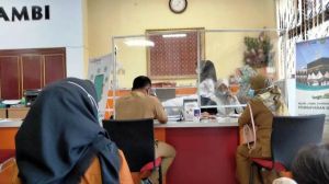 Buat Rekening Bank Jambi di Merangin Harus Menunggu Berjam Jam