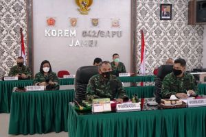 Danrem 042/Gapu ikuti Rakor PPKM Mikro Secara Vitual Se - Kodam II/Sriwjaya