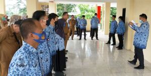 Hari Pertama Masuk kerja, Diskominfo Lakukan Apel,  Pegawai Diabsen Satu Persatu