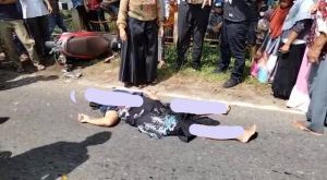 Truk Hino Tabrak Pengendara Motor di Merangin, Korban Tewas Di Tempat 