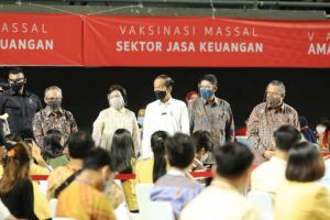 OJK Genjot Vaksinisasi di Sektor Jasa Keuangan se Indonesia