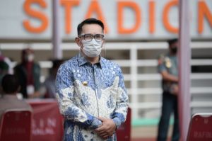 Satgas COVID-19 Jabar Minta Maaf atas Kerumunan Vaksinasi Massal di Stadion GBLA