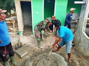 Serka Amri Pimpin Pembangunan MCK Musollah Alhidayah Desa Bukit Beringin