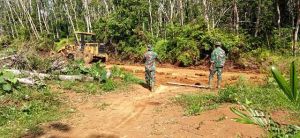 Alat Berat Dipacu, Satgas TMMD Dibantu Warga Bekerjasama Selesaikan  7,5 Km Jalan Selama 30 Hari