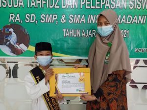 Yayasan Insan Madani Gelar  Wisuda  Tahfiz 1 Juz dan 2 Juz