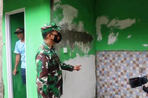 Tinjau Sasaran Fisik TMMD, Dansatgas Cek  Pengerjaan MCK Mushola Al Hidayah