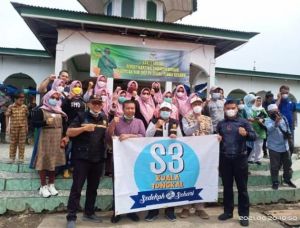 Serahkan Bantuan, Bupati Tanjabbar Anwar Sadat Disambut Bupati Romi dan Warga Tanjabtim