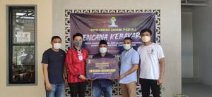 BPD HIPMI Jambi Serahkan Bantuan Untuk Korban Kebakaran di Mendahara Tengah