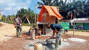 Pengerjaan Tugu TMMD di Desa Bukit Beringin Terus Berlanjut