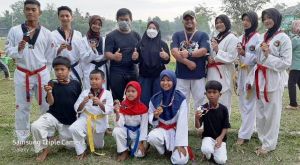 Academy Taekwondo Singkut Raih 2 Emas, 5 Perak dan Perunggu di Kejuaraan Rang Kayo Hitam 