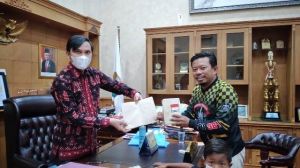 Lilik dan Putranya Balda, Rider Road To Mekkan Naik Motor Temui Ketua DPRD Edi Purwanto