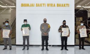 Polda Jambi Beri Piagam Penghargaan ke Mitra Kamtibmas