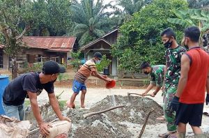 Satgas TMMD Ke 111 Berbaur Bersama Warga Bantu Pembangunan Desa