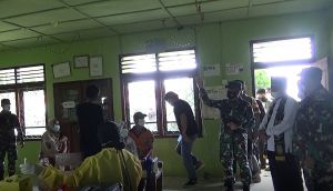 Usai Penutupan TMMD, Danrem Tinjau Vaksinasi, Ingatkan Masyarakat Tetap Patuhi Protokol Kesehatan
