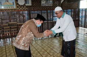 Sambangi Ponpes Al Baqiyatush Shalihah, Gubernur Sambut Usulan Bupati Baca Burdah Hadapi Pandemi