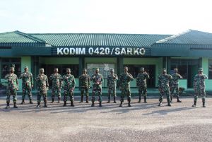 Lepas Prajurit Muda, Dandim 0420/Sarko:  Jaga Nama Baik Satuan, Junjung Tinggi Sumpah Prajurit