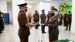 Kajati Jambi Lantik Dua Kajari di Jambi dan Satu Koordinator