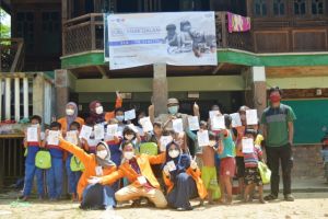 Mahasiswa FKIK Universitas Jambi Melakukan Pengabdian pada Suku Anak Dalam 