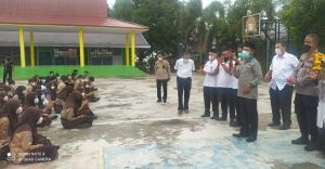 Bupati Merangin Mashuri Pantau Ratusan Pelajar SMA Divaksin Covid-19