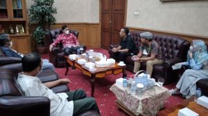 Ketua DPRD Provinsi Jambi Sambut PTI dan Ajak Bersinergi Membangun Teater