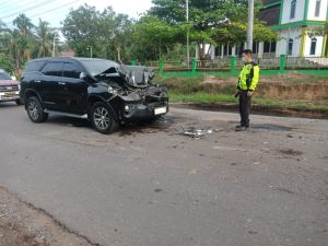 Mobil yang Membawa Bupati Mashuri Kecelakaan di Batanghari