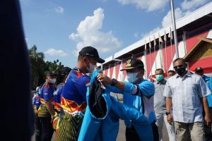 Lepas 101 Atlet ke PON Papua, Al Haris Janji Peraih Emas Diberi Bonus Rp300 Juta