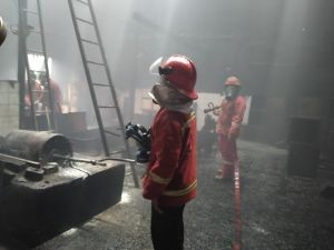 Oven di Pabrik Kopi AAA Selincah Terbakar, 4 Unit Armada Damkar Dikerahkan
