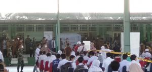 Pantau Vaksinasi di Korem 042/Gapu, Nadiem : Jangan Takut, Saya Sekeluarga Sudah Divaksin