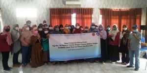 Tim Pengabdian FE Unja Motivasi Ibu-Ibu Penerima PKH di Telanaipura untuk Berwirausaha Lewat KUBE