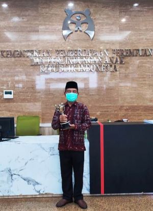 Bupati Merangin Mashuri Raih Anugerah APE 2020 Dari Kementerian PPPA RI