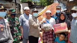 Dapat Kabar Kebakaran, Bupati Merangin Langsung Berikan Bantuan Desa Bukit Perentak