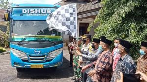 Bupati Lepas 40 Orang Kafilah Merangin ke MTQ ke-50