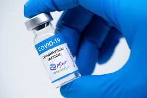 Apa Saja Efek Samping Vaksin Pfizer? Lengkap Banget, Ini Daftarnya