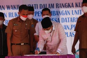Bupati Resmikan Ruko Pengembangan Usaha Bumdes Gerbang Nusantara