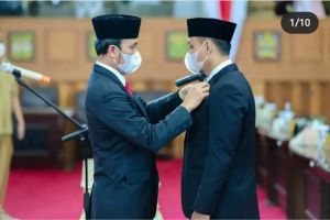 Ketua DPRD Provinsi Jambi Resmi Lantik Samsul Riduan Gantikan Zainul Arfan