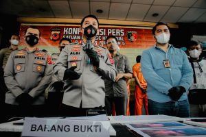 Polres Kerawang Tangkap 6 Pelaku Pembunuhan Pemilik RM Sinar Minang, Istri Korban Diduga Otak Pelaku