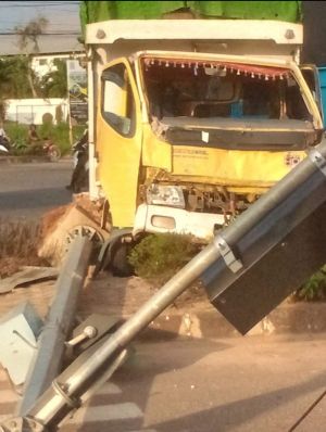 Sopir Truk Bermuatan Kayu yang Terlibat Laka dengan Bus SPN Polda Jambi Tak Memiliki SIM