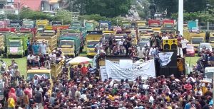 Demo di Kantor Gubernur Jambi, Sopir : Kami Bukan Mesin Pembunuh