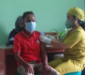 Sempat Ragu, Akhirnya Yanto Lega Usai Disuntik Vaksin