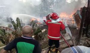 Kebakaran di Jelutung, Ijal Tak Terpikir Harta Benda, Tapi Selamatkan Bapak Muslim yang Sakit Stroke