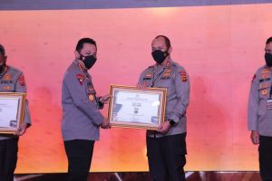 Rapim Polri 2022, Kapolda Jambi Terima Penghargaan Dari Kapolri