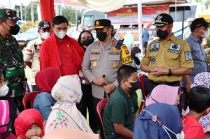 Tinjau Pasar Murah Minyak Goreng di Tebo, Edi Purwanto Ingatkan Distributor Tidak Permainkan Harga