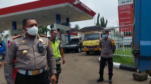 Dirlantas Dapati Satu Truk Ngantri BBM Dalam Kota Jambi, Sopir Keberatan