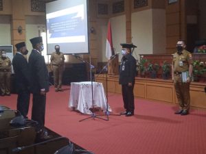 Copot Kepala SMKN 3 Kota Jambi, Al Haris Juga Lantik Kepala SMAN Titian Teras