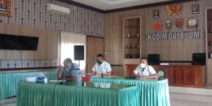 Rapat Virtual dengan Aster Panglima TNI, Kasdim 0415 Wakili Dandim Bahas Bantuan Tunai Pangan TNI