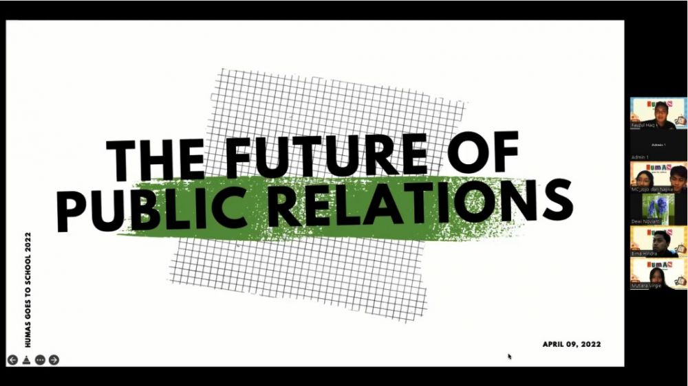 Pemaparan materi The Future of Public Relations (Sumber Dokumentasi Panitia)