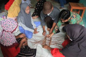 Masyarakat Desa Muara Danau Jajaki Usaha Perhutanan Sosial dan Benahi Sawit di Kawasan Hutan