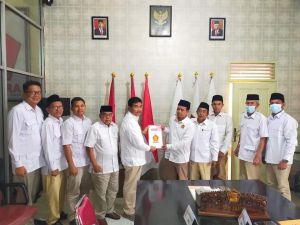 SAH Serahkan SK DPC Gerindra Se-Provinsi Jambi, Prioritaskan Pemenangan Prabowo Presiden