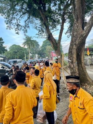 Jelang Buka Bersama, DPD MKGR Provinsi Jambi Sambangi Panti Asuhan Hingga Berbagi Takjil ke Warga