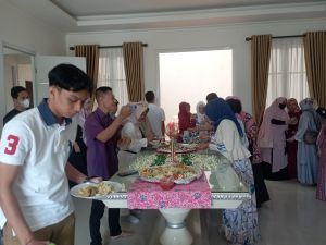Halal Bi Halal dengan Komunitas Masyarakat Sebrang, Ratu Diskusi Gerakkan Wisata Budaya di Sebrang